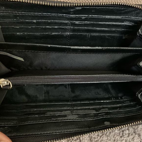 Authentic COACH Accordion Zip Wallet - Picture 8 of 10